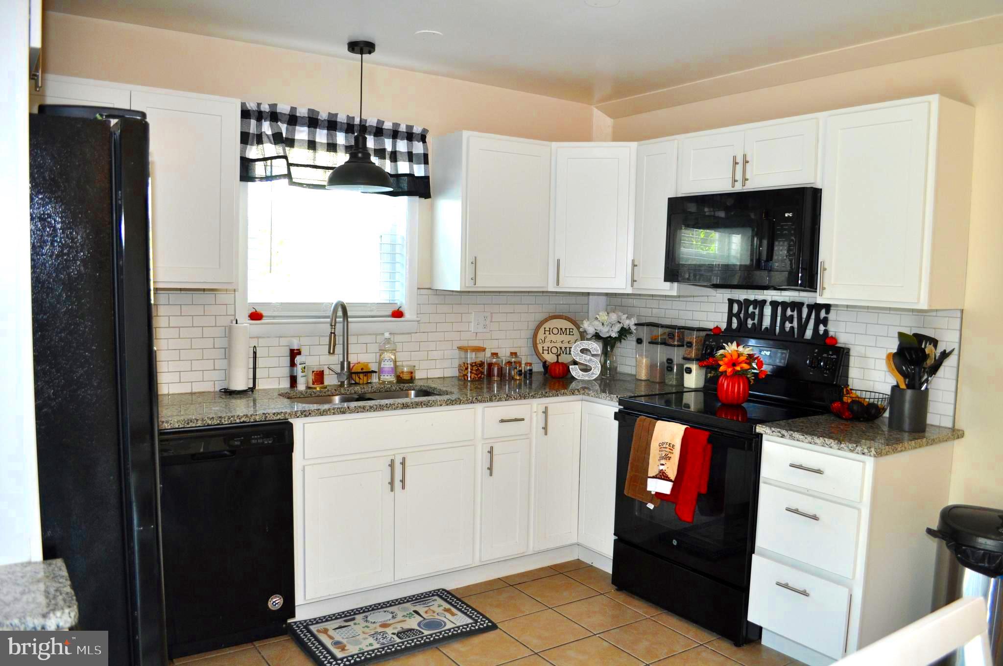 3110 Galaxy Road Dover, PA 17315 - Photo 5 of 25 Gallery Image 5