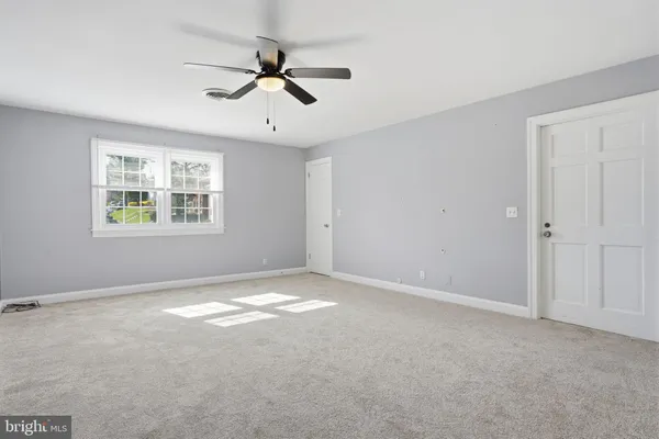 $275,000 | 307 Yardley Common, Morrisville, PA 19067