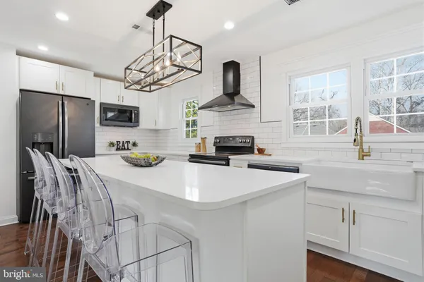 $275,000 | 307 Yardley Common, Morrisville, PA 19067