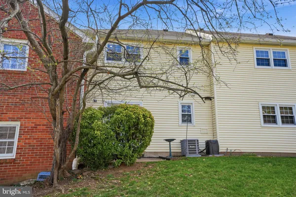 $275,000 | 307 Yardley Common, Morrisville, PA 19067