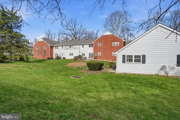 $275,000 | 307 Yardley Common, Morrisville, PA 19067