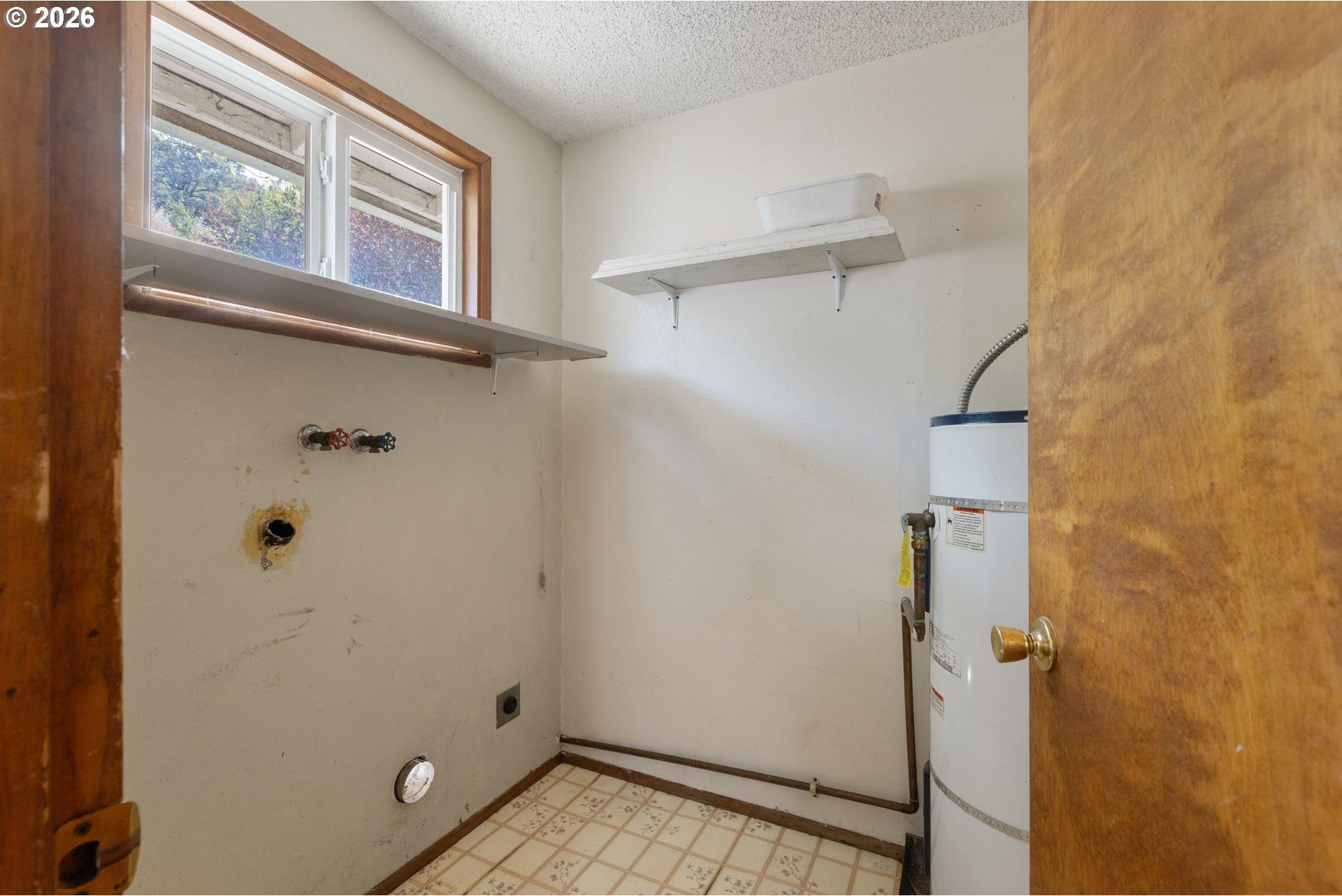 4545 Northeast Ridenour Street Winchester, OR 97495 - Photo 25 of 29 Gallery Image 25