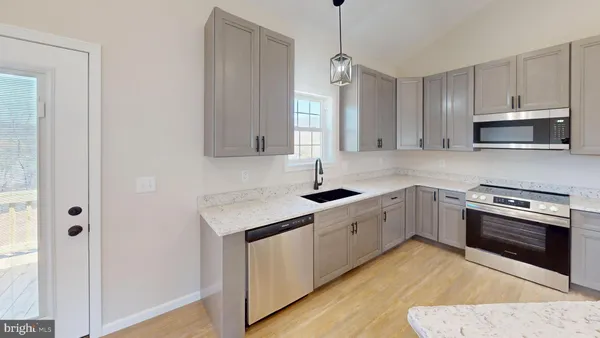 $319,000 | 152 Fisher Lane, Moorefield, WV 26836