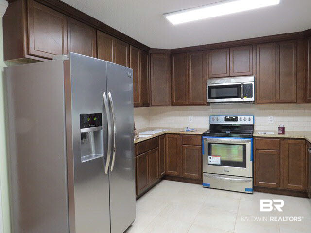 9970 McGee Street Elberta, AL 36530 - Photo 13 of 40 kitchen