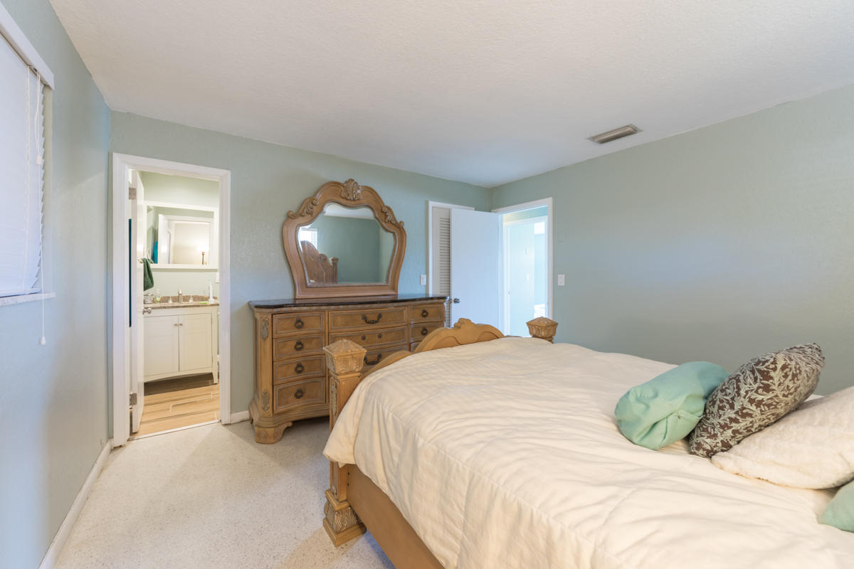 699 Northwest 12th Avenue Boca Raton, FL 33486 - Photo 13 of 21 699 NW 12th Mast Bed 2