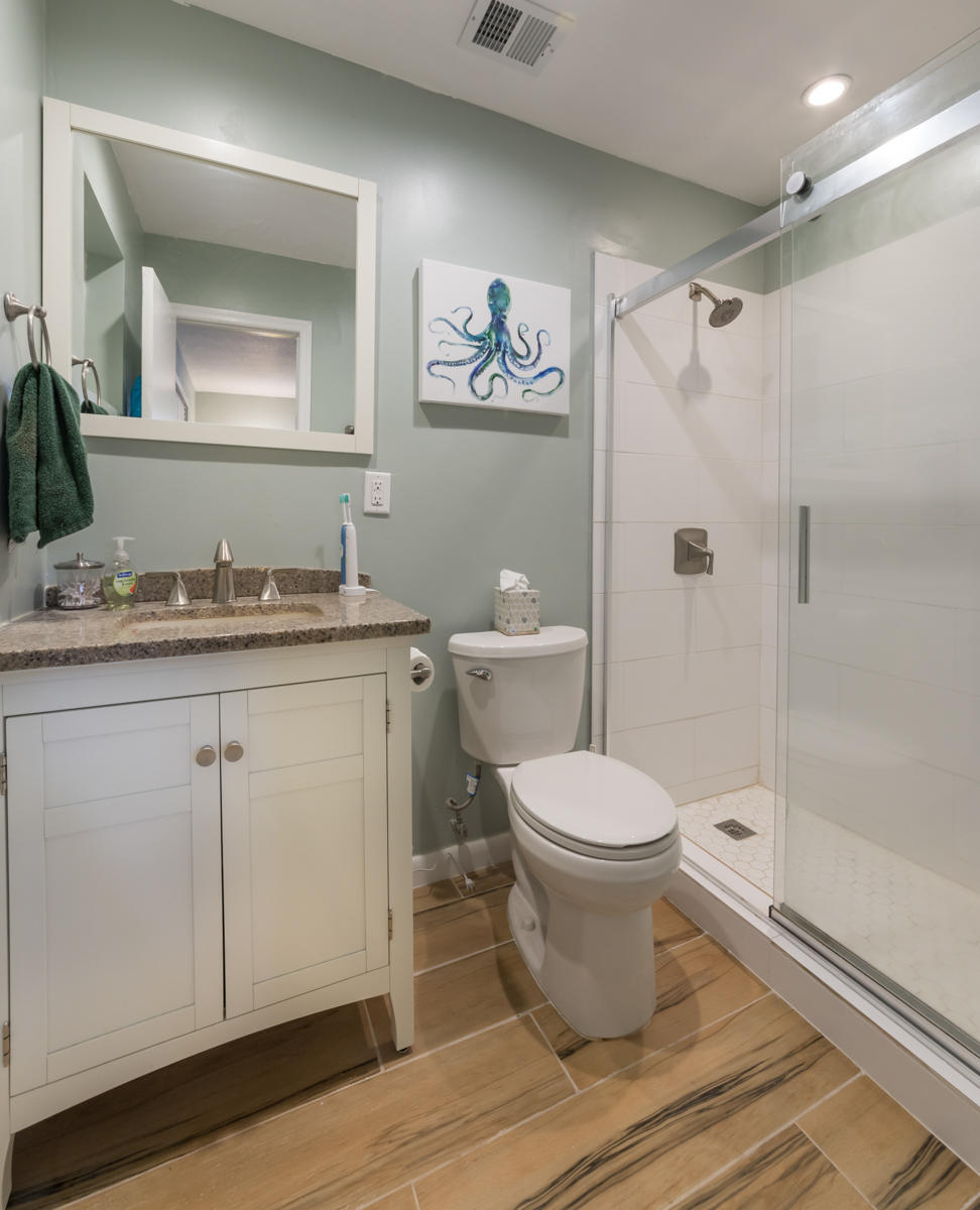 699 Northwest 12th Avenue Boca Raton, FL 33486 - Photo 14 of 21 699 NW 12th Mast Bath