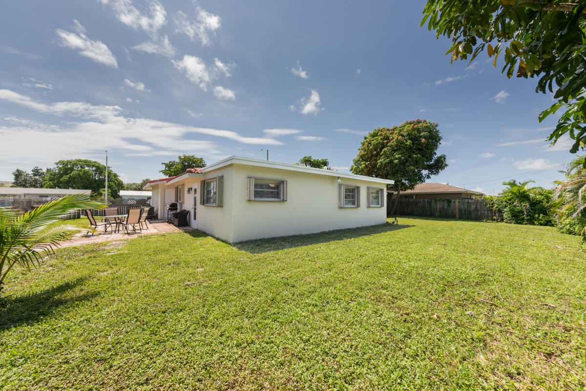 699 Northwest 12th Avenue Boca Raton, FL 33486 - Photo 20 of 21 699 NW 12th Ext Back 1