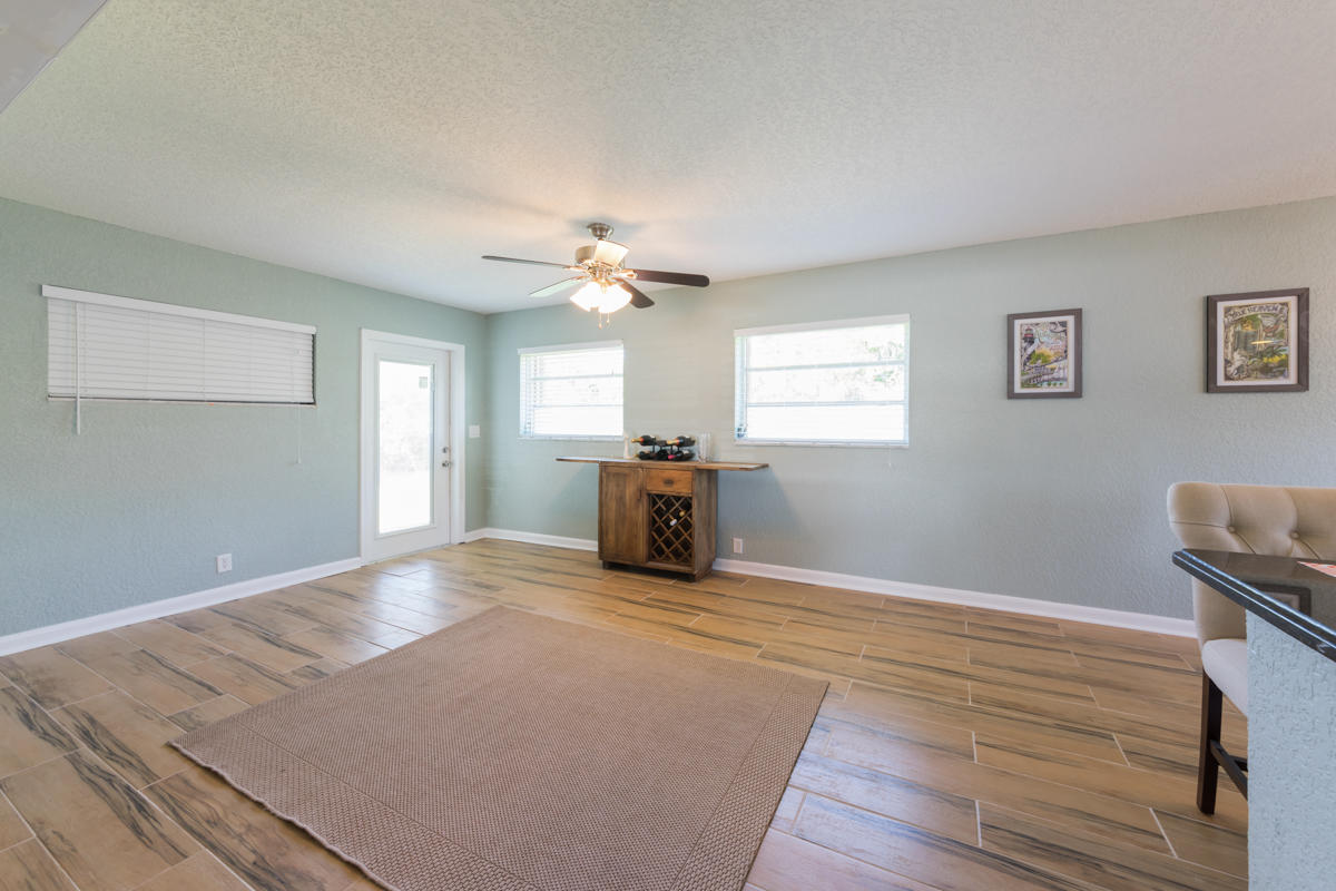 699 Northwest 12th Avenue Boca Raton, FL 33486 - Photo 6 of 21 699 NW 12th Sitting 1