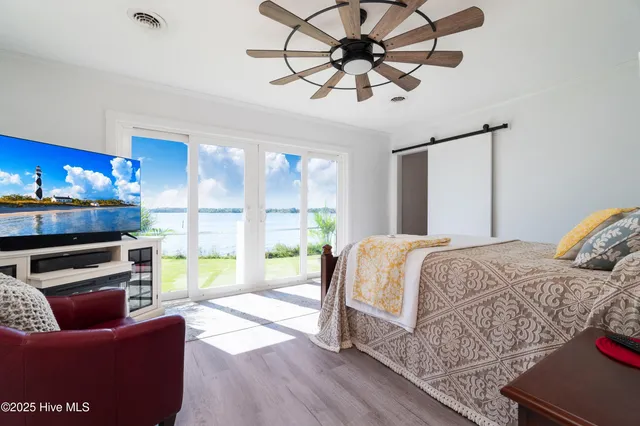 $570,000 | 200 Lake Vue Drive, Aurora, NC 27806