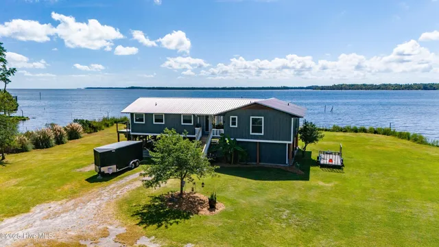 $570,000 | 200 Lake Vue Drive, Aurora, NC 27806