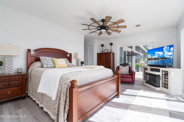 $570,000 | 200 Lake Vue Drive, Aurora, NC 27806