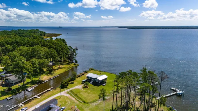 $570,000 | 200 Lake Vue Drive, Aurora, NC 27806