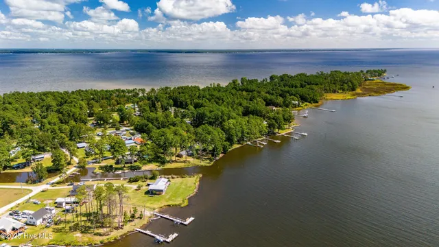 $570,000 | 200 Lake Vue Drive, Aurora, NC 27806