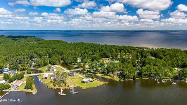 $570,000 | 200 Lake Vue Drive, Aurora, NC 27806