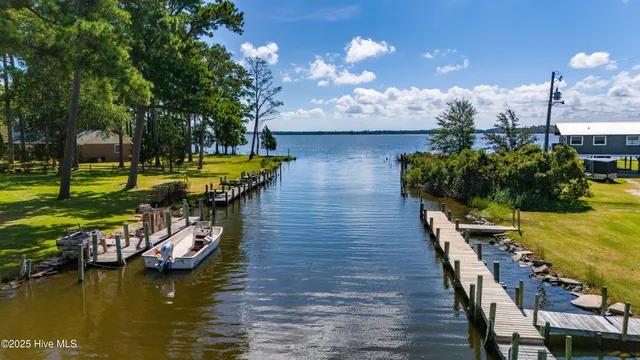 $570,000 | 200 Lake Vue Drive, Aurora, NC 27806