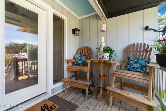 $570,000 | 200 Lake Vue Drive, Aurora, NC 27806