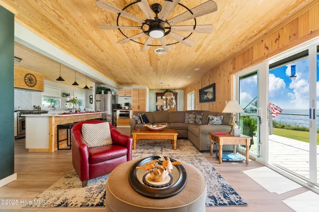 $570,000 | 200 Lake Vue Drive, Aurora, NC 27806