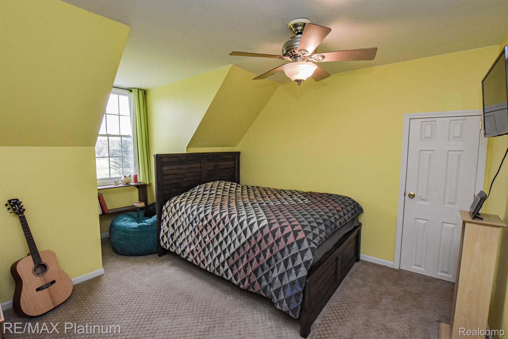 3101 Crooked Lake Road Howell, MI 48843 - Photo 36 of 54 Second Fl. Bedroom