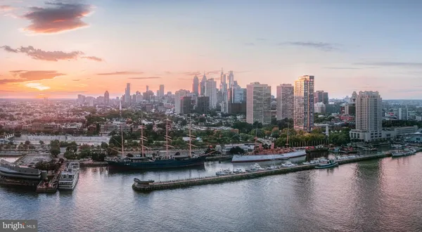 $4,379 | 1-5 Dock Street, Unit 710, Philadelphia, PA 19106