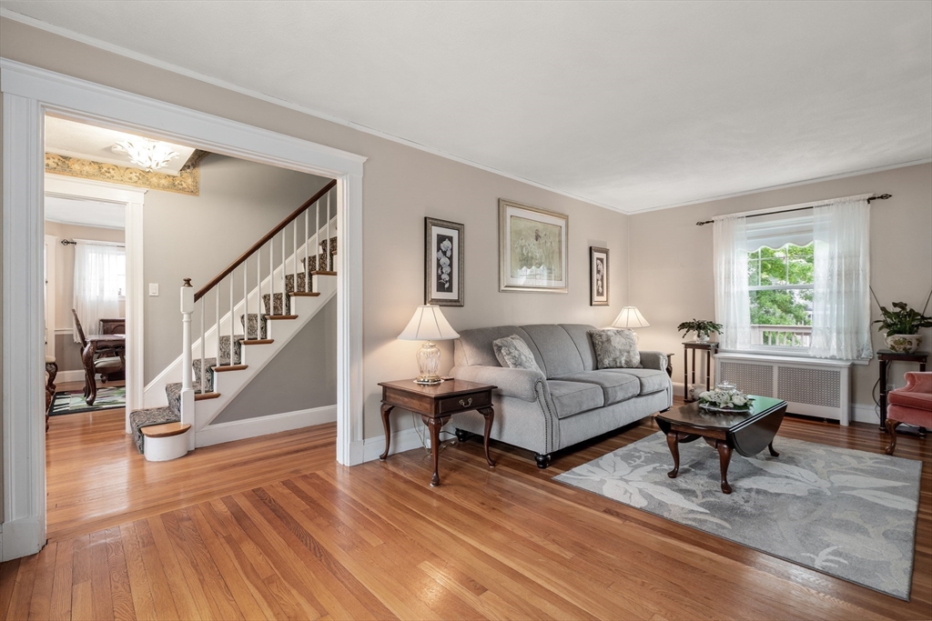 20 Rowe Street Milton, MA 02186 - Photo 5 of 25