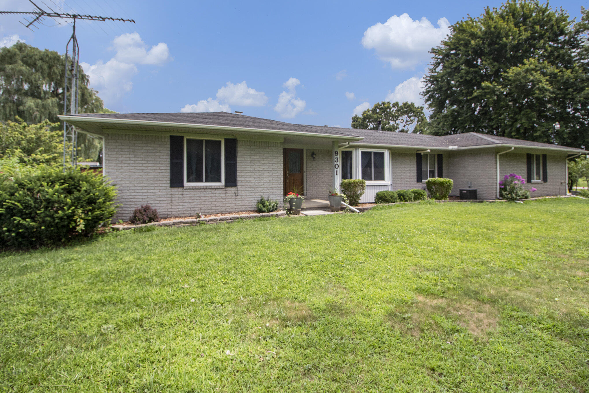 9301 Hannan Road Romulus, MI 48174 - Photo 2 of 41 004_img_0434_791