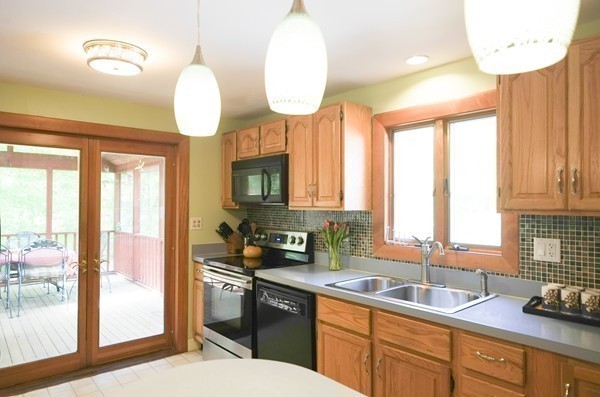 20 Highgate Road Wayland, MA 01778 - Photo 8 of 22