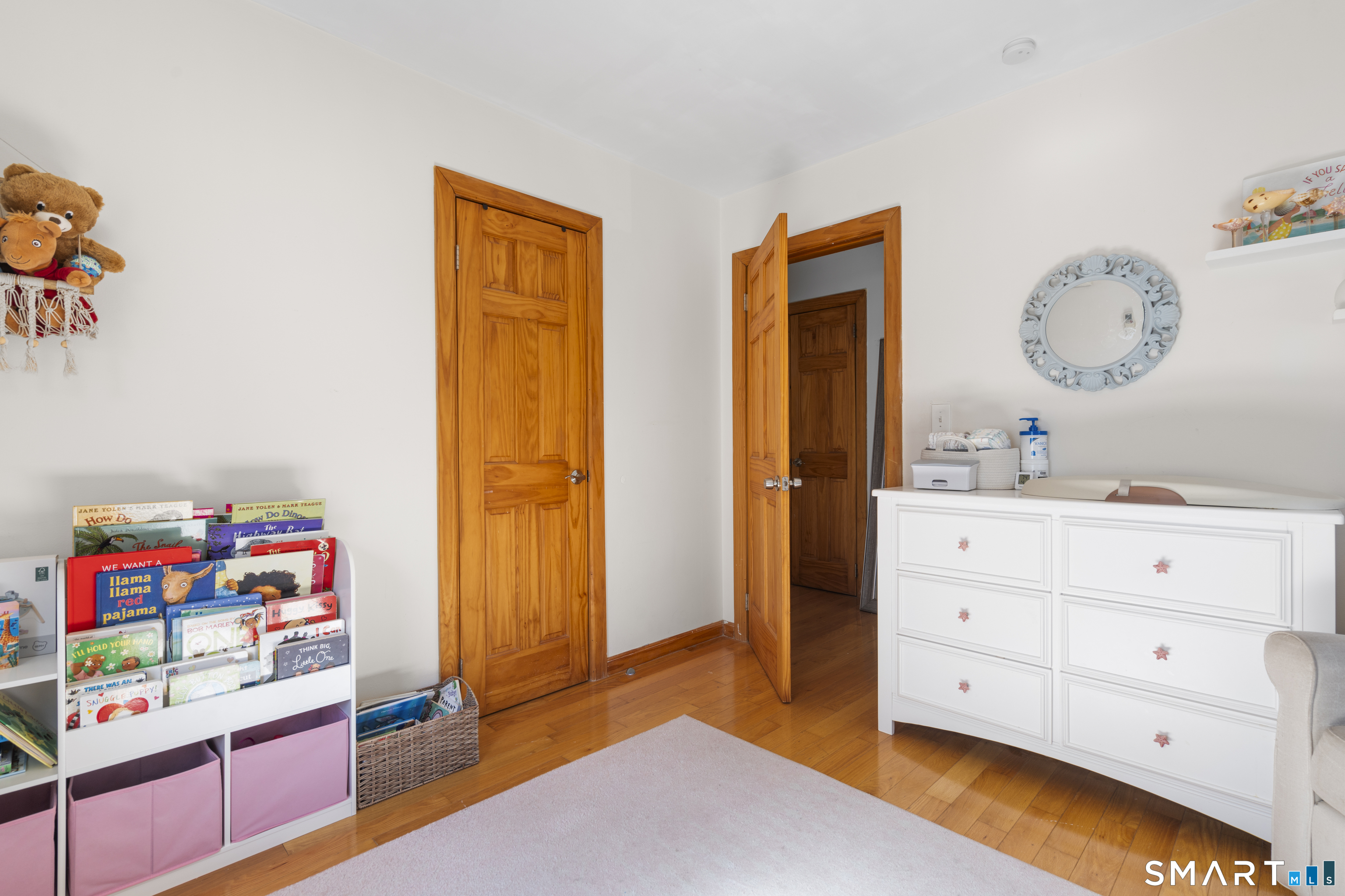 112 Colonial Road Stamford, CT 06906 - Photo 14 of 39