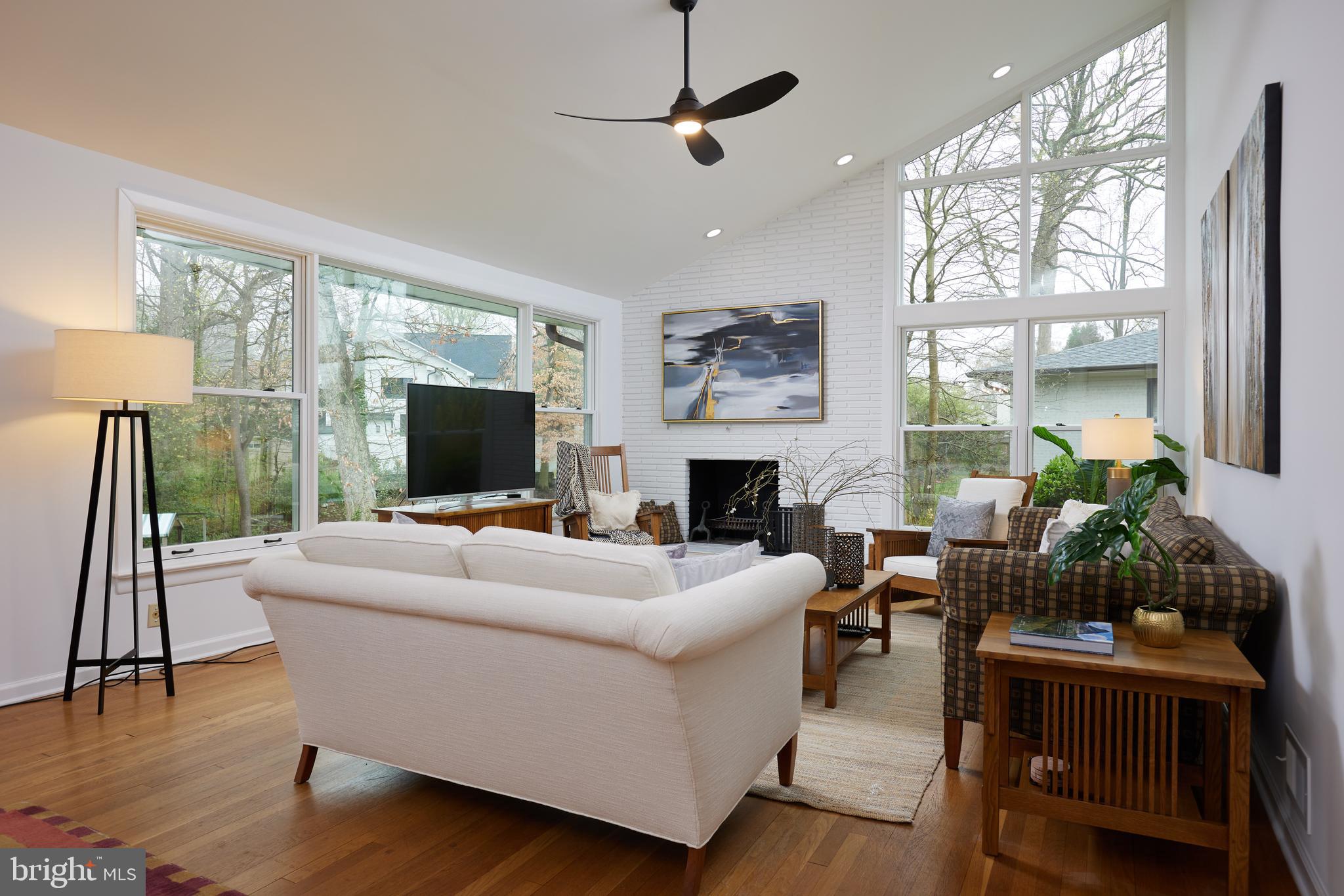 5608 Bent Branch Road Bethesda, MD 20816 - Photo 8 of 49 Gallery Image 8