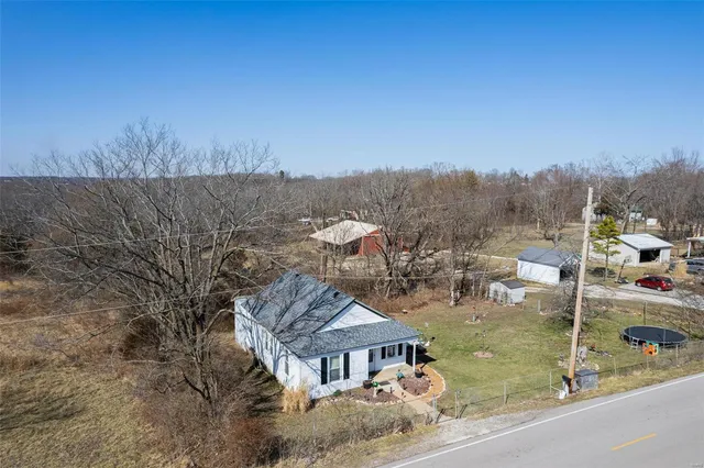 $175,000 | 1921 East Springfield Road, St. Clair, MO 63077