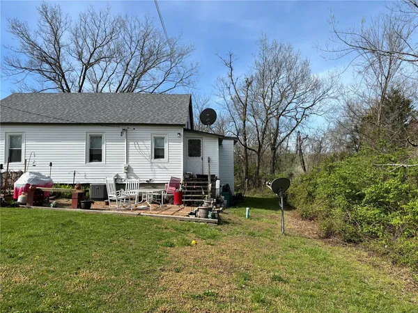 $175,000 | 1921 East Springfield Road, St. Clair, MO 63077