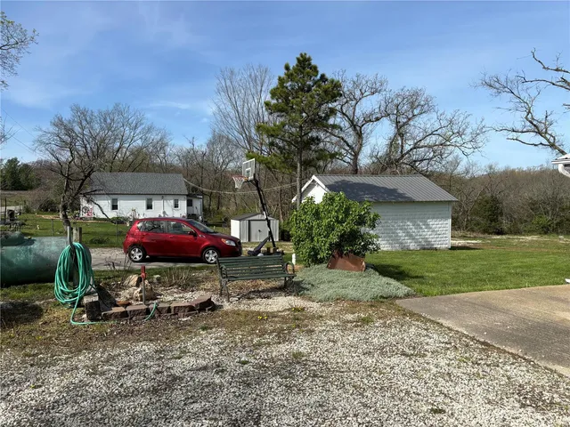 $175,000 | 1921 East Springfield Road, St. Clair, MO 63077