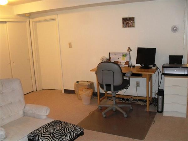 12 Bryon Road, Unit 1 Chestnut Hill, MA 02467 - Photo 6 of 8 a workspace with furniture