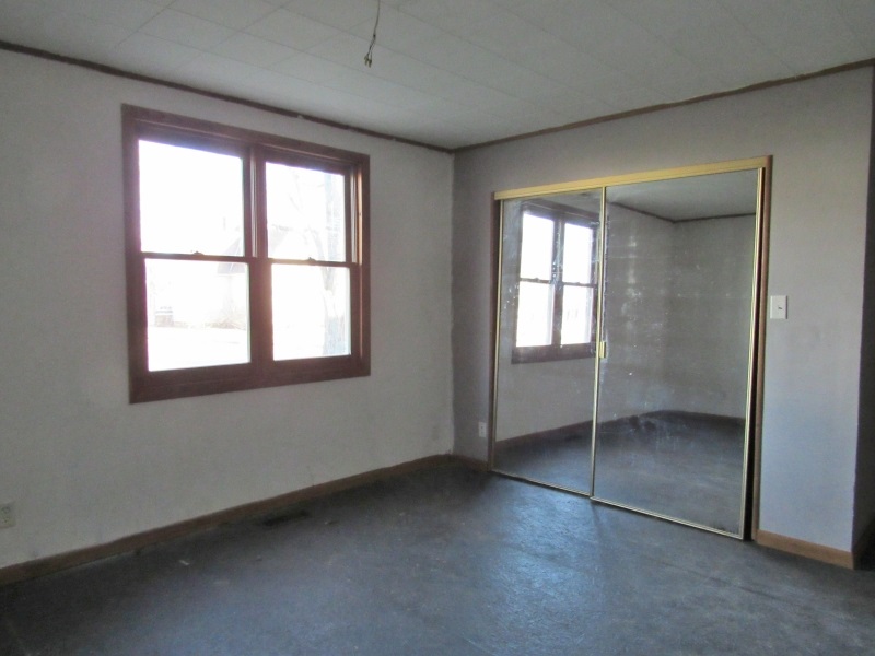 514 Fulton Avenue Rochester, IN 46975 - Photo 8 of 17