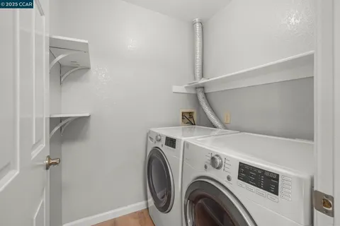 $515,000 | 560 Canyon Oaks Drive, Unit H, Oakland, CA 94605