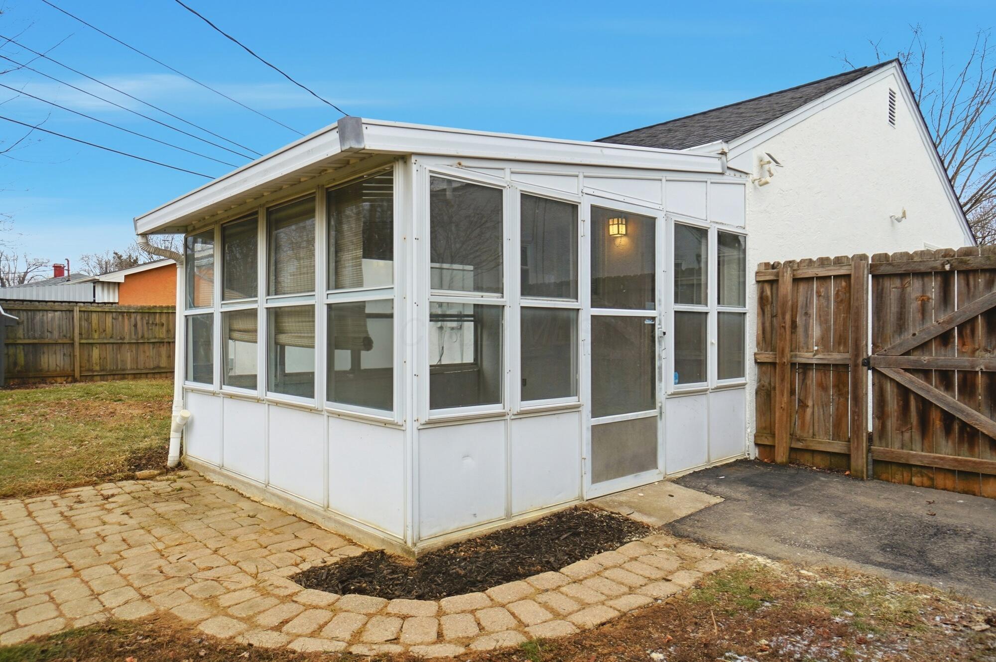4455 Kenfield Road Columbus, OH 43224 - Photo 35 of 44 Exterior Screened In Porch
