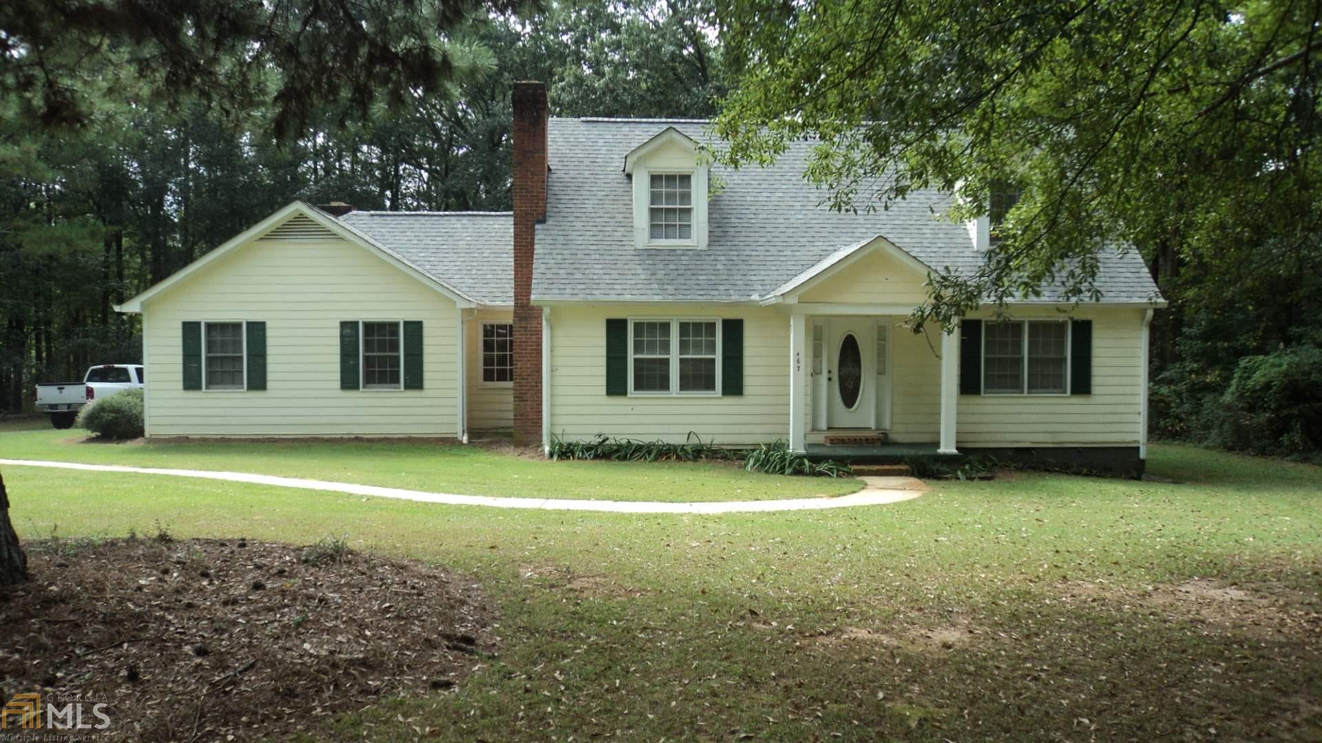 467 South 4th Street Colbert, GA 30628 - Photo 1 of 1 a view of a house with a yard