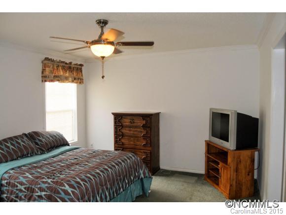 19 Riley Lane Flat Rock, NC 28731 - Photo 9 of 16 Gallery Image 9