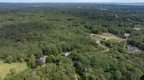 $2,200,000 | 47 Tuckertown Road, South Kingstown, RI 02879