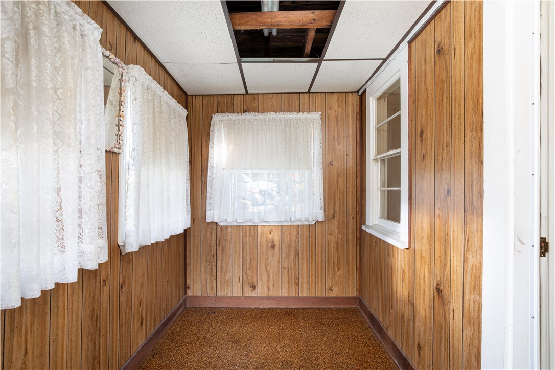 49 Reservoir Road Middletown, RI 02842 - Photo 8 of 25