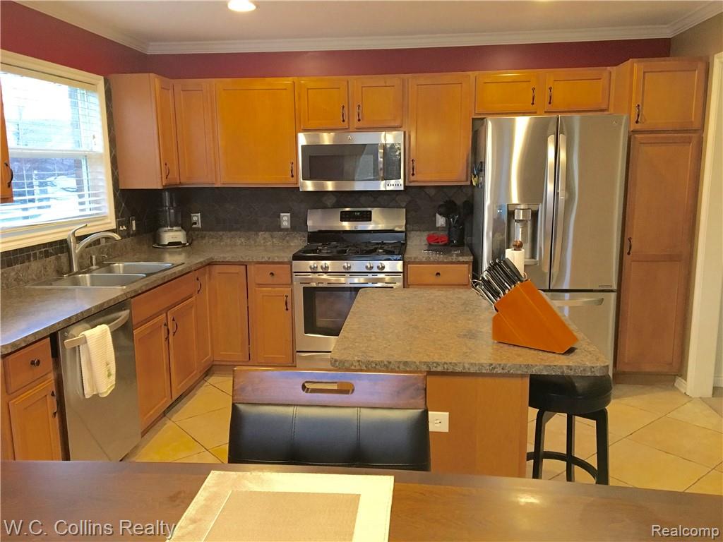 33494 Farmview Lane Fraser, MI 48026 - Photo 6 of 26