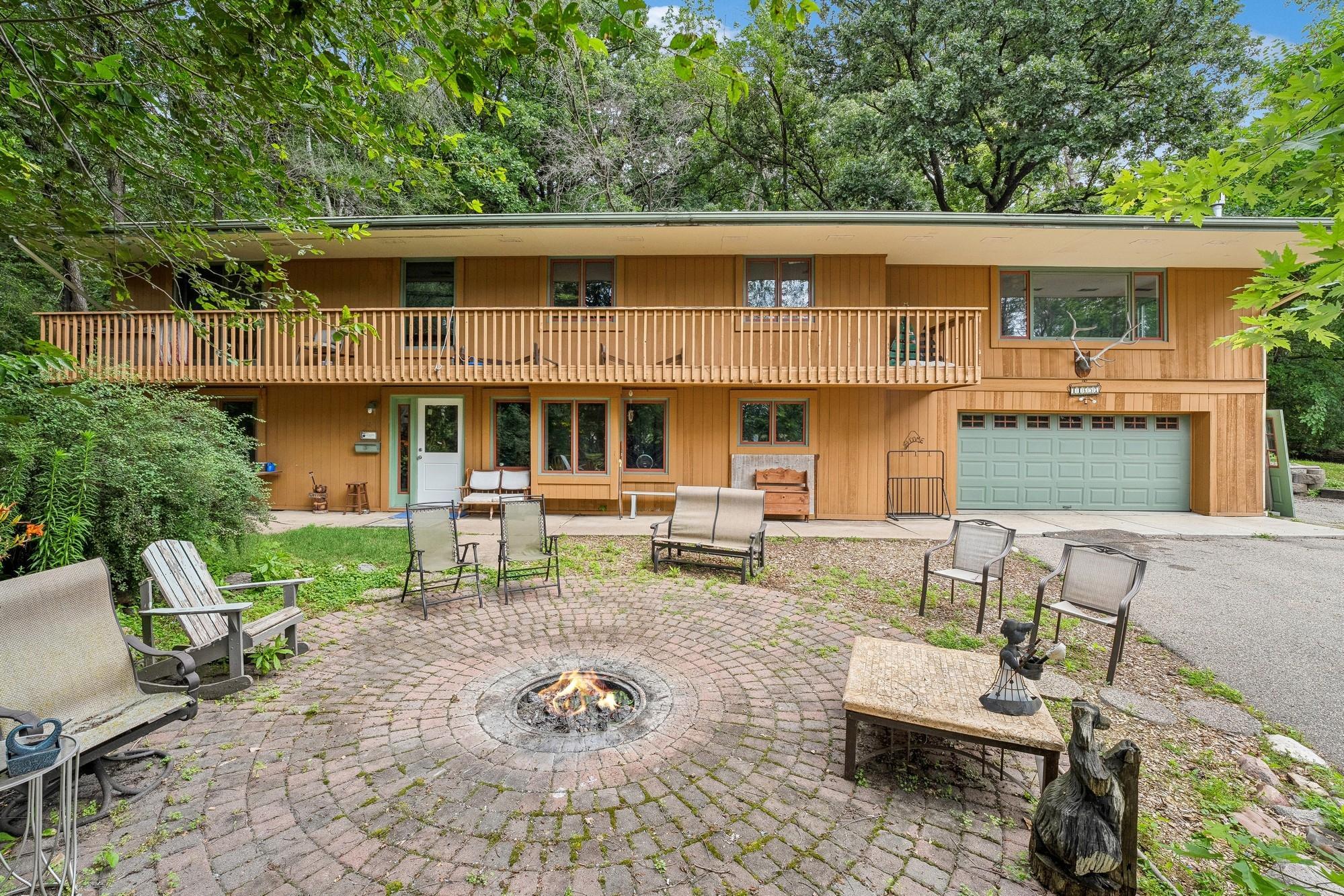 11657 Palmer Road Bloomington, MN 55437 - Photo 3 of 44