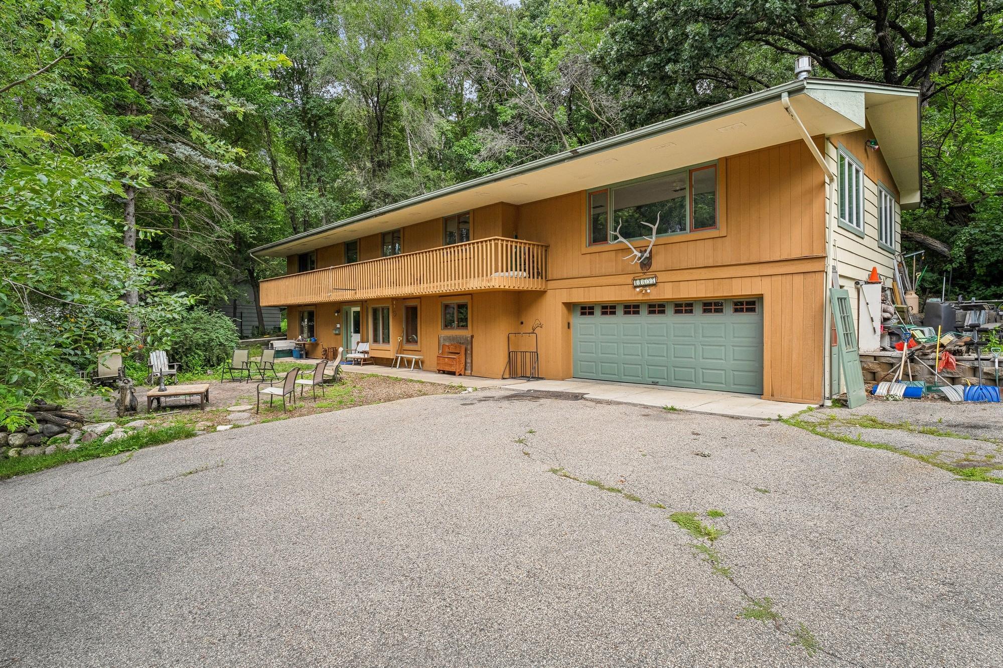 11657 Palmer Road Bloomington, MN 55437 - Photo 5 of 44