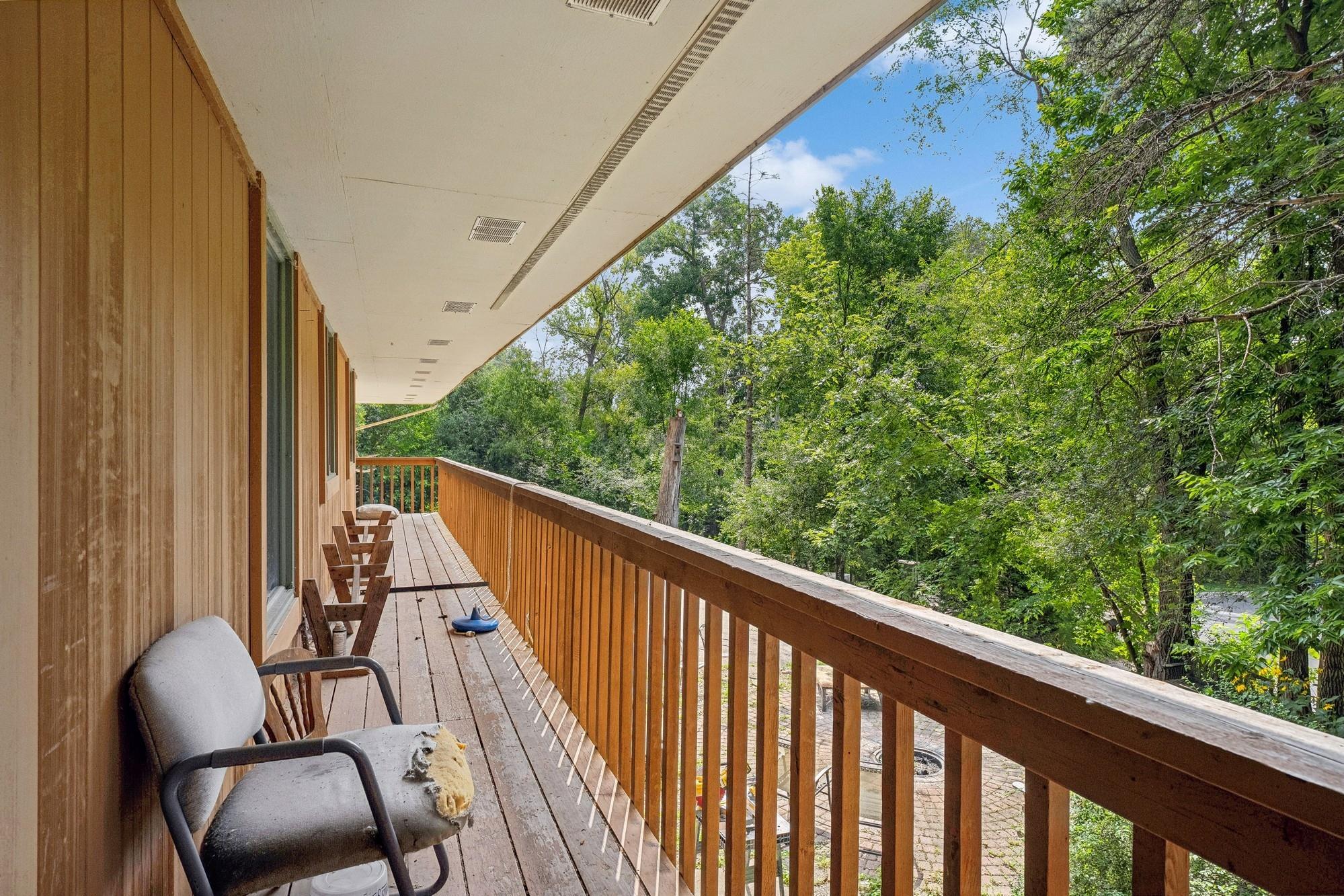 11657 Palmer Road Bloomington, MN 55437 - Photo 8 of 44
