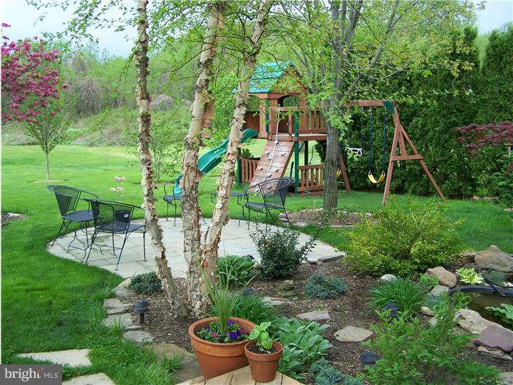 1275 Fountain Road Newtown, PA 18940 - Photo 2 of 19 Gallery Image 2