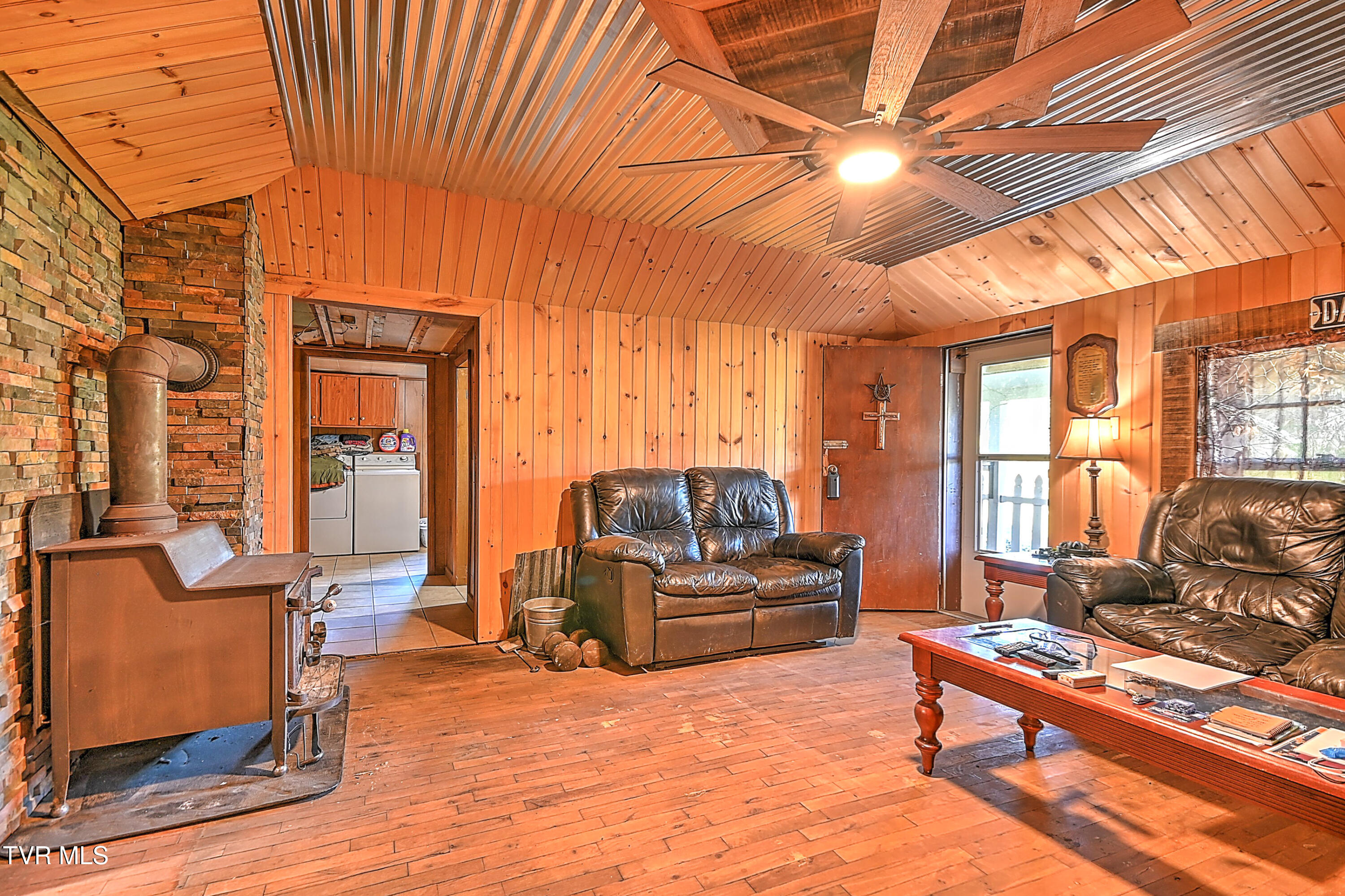 235 Beeler Street Bristol, TN 37620 - Photo 11 of 58 235 Beeler St AB-12