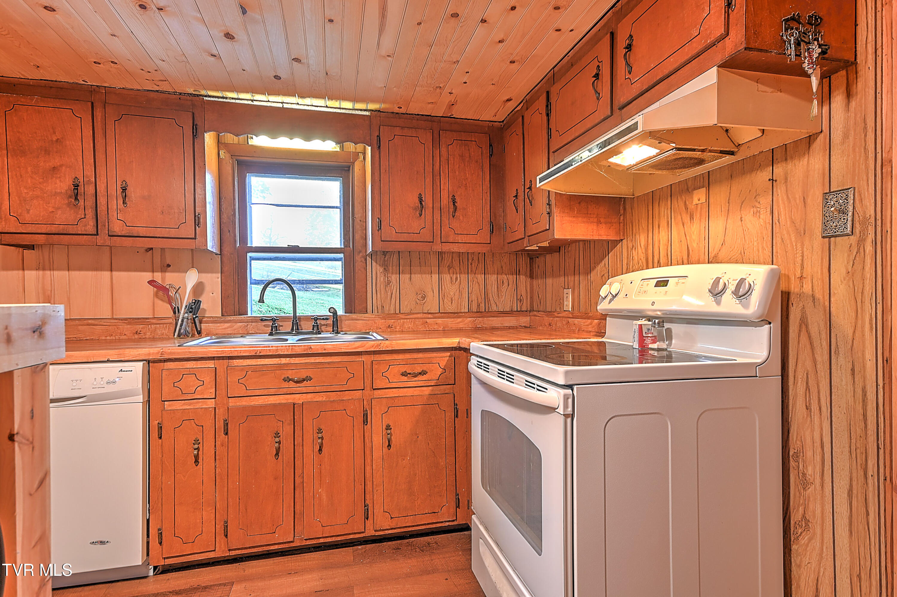 235 Beeler Street Bristol, TN 37620 - Photo 16 of 58 235 Beeler St AB-17