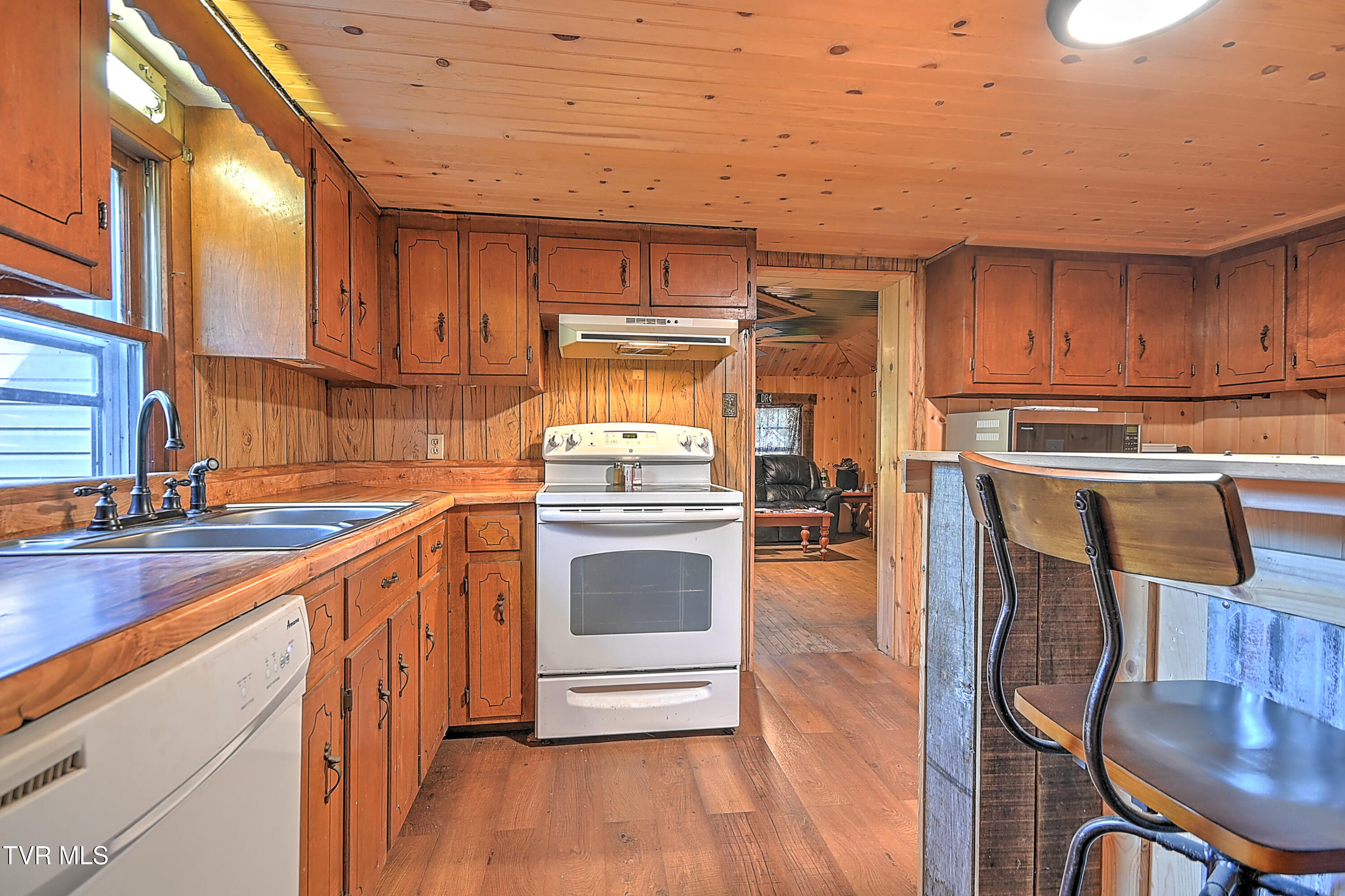 235 Beeler Street Bristol, TN 37620 - Photo 19 of 58 235 Beeler St AB-20