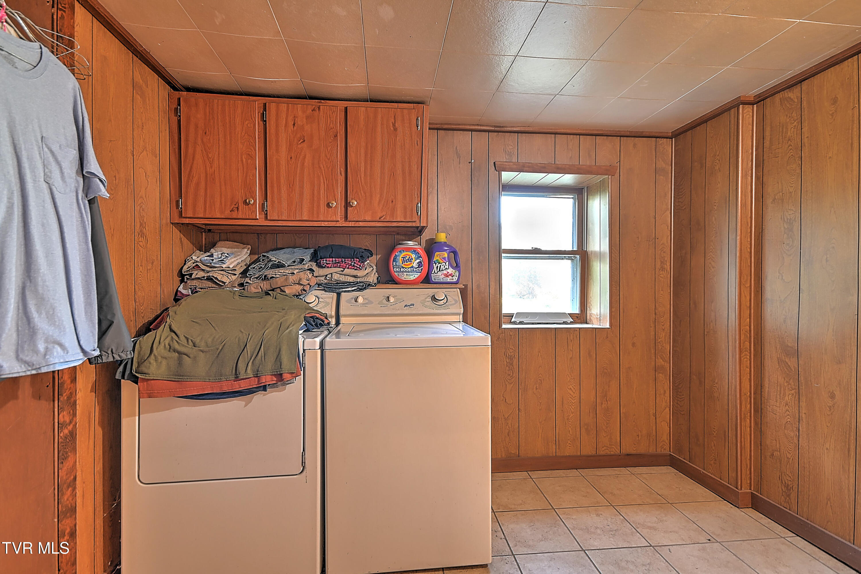 235 Beeler Street Bristol, TN 37620 - Photo 23 of 58 235 Beeler St AB-24