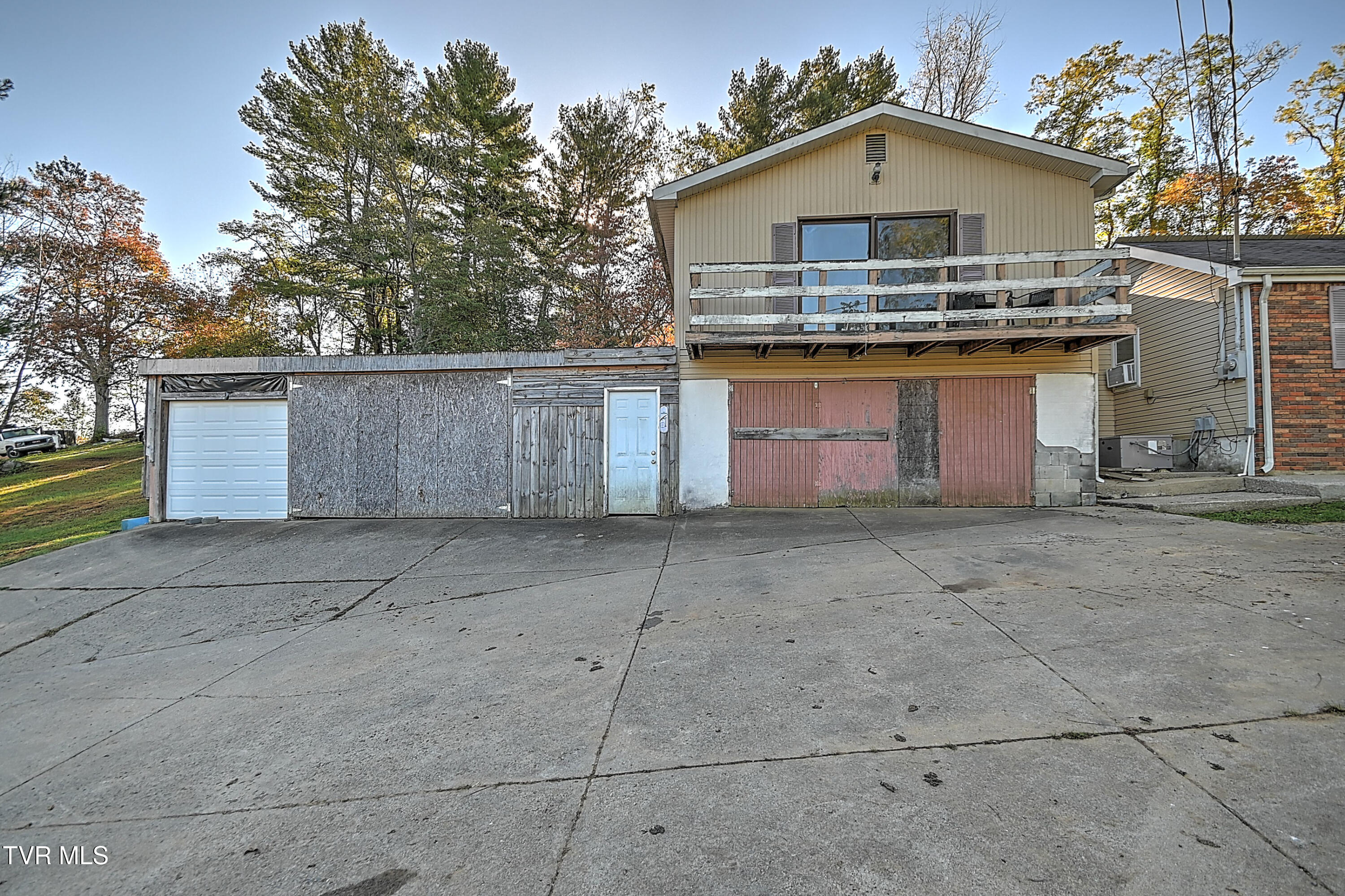 235 Beeler Street Bristol, TN 37620 - Photo 5 of 58 235 Beeler St AB-6