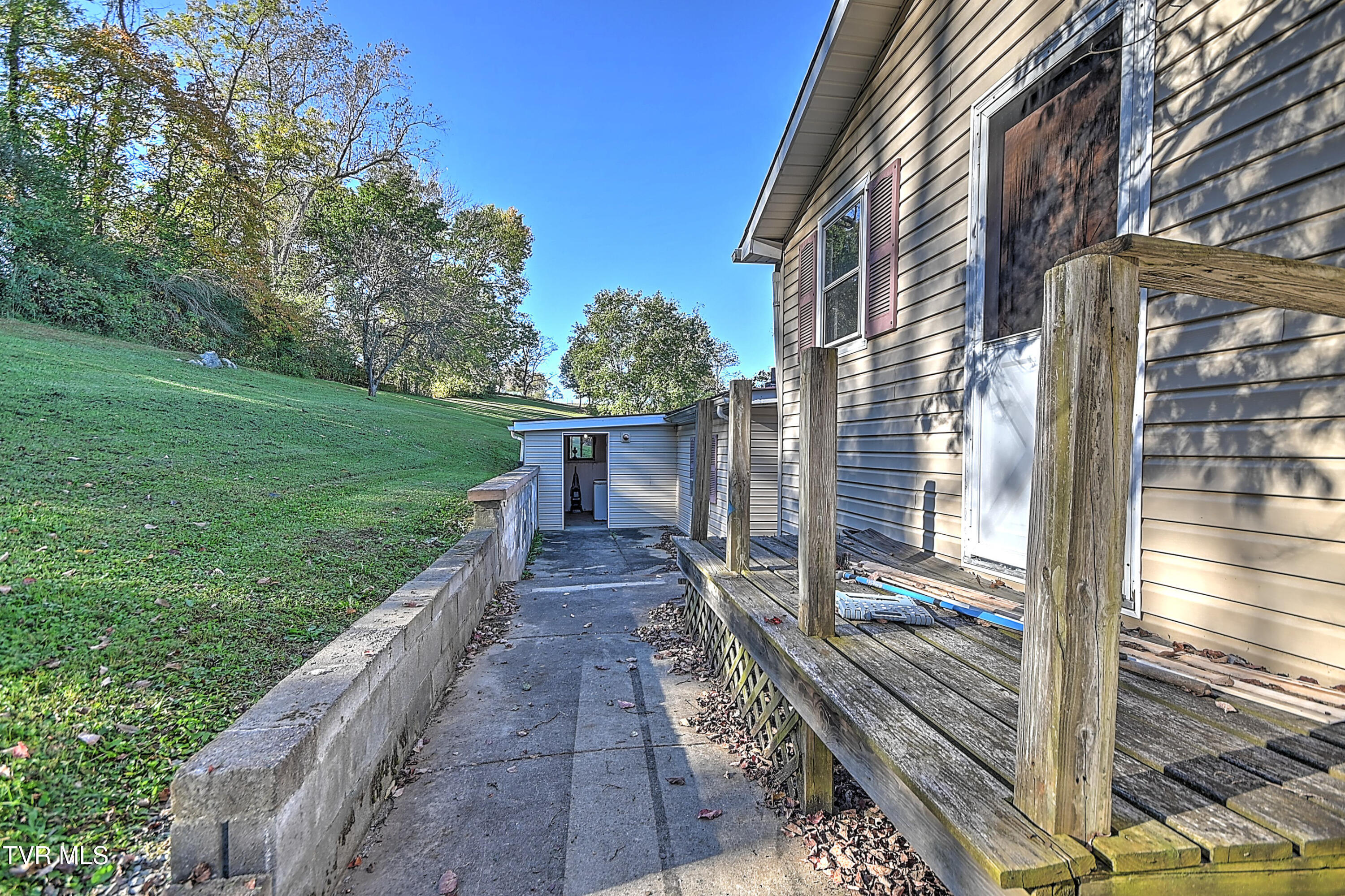 235 Beeler Street Bristol, TN 37620 - Photo 51 of 58 235 Beeler St AB-52